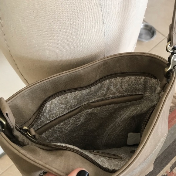 Vegan leather crossbody bag - Picture 3 of 5